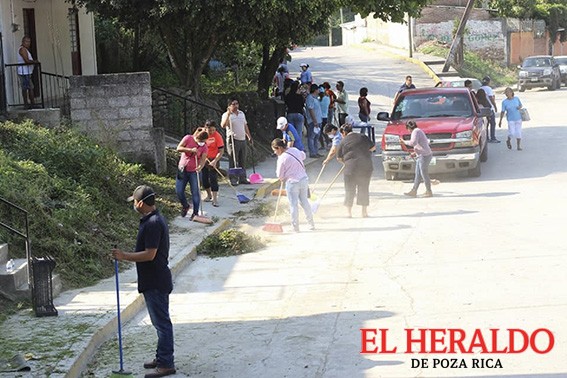 Limpian las calles Limpian las calles