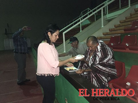 Atiende DIF a refugiados Atiende DIF a refugiados