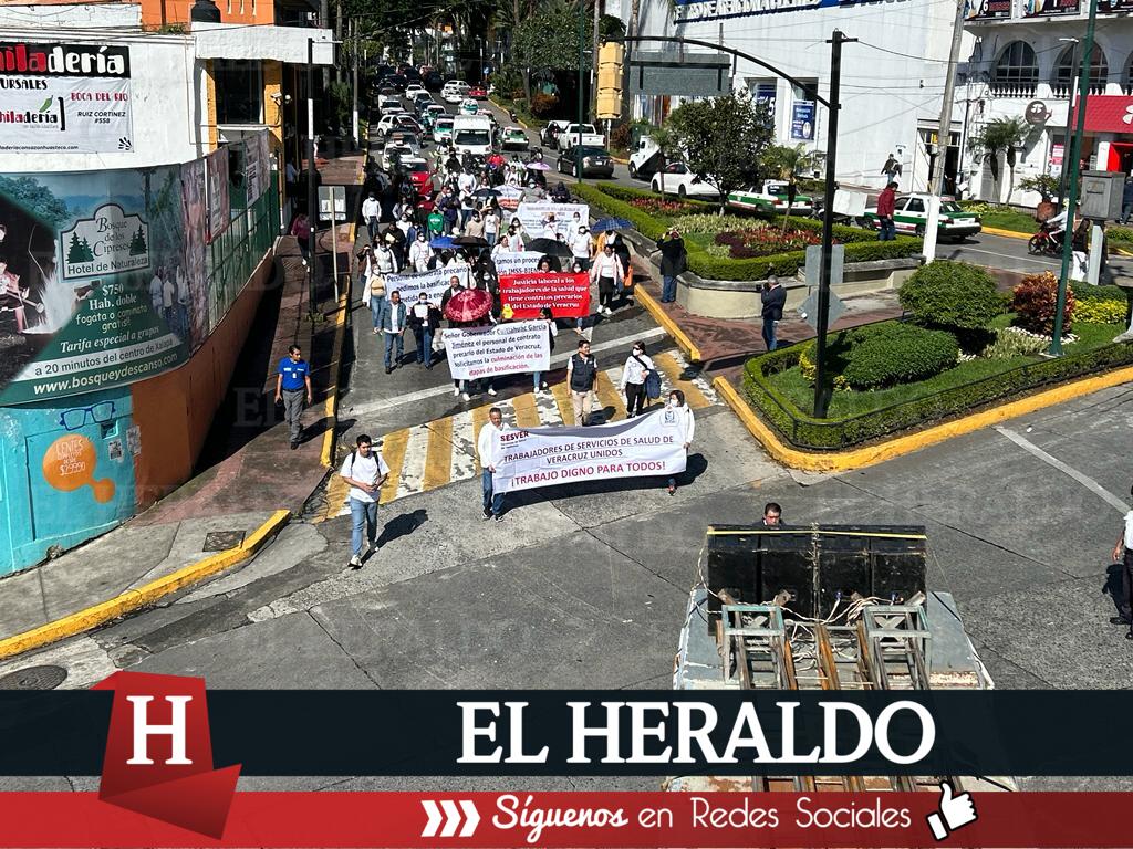 El Heraldo De Poza Rica Personal De Salud Marcha En Xalapa Exige