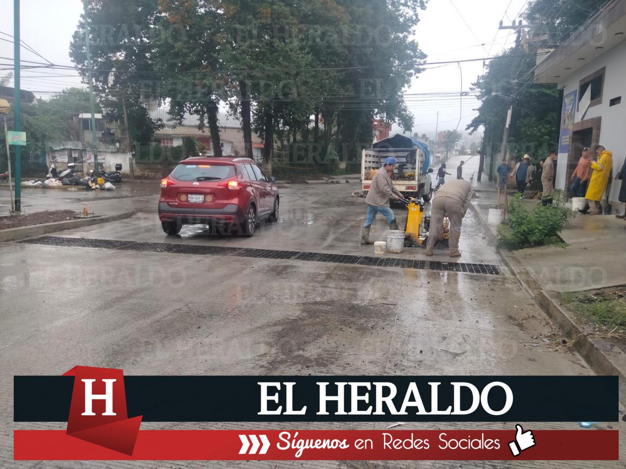 El Heraldo De Poza Rica Se Rompe Tuber A En Obra Y Deja Sin Agua A