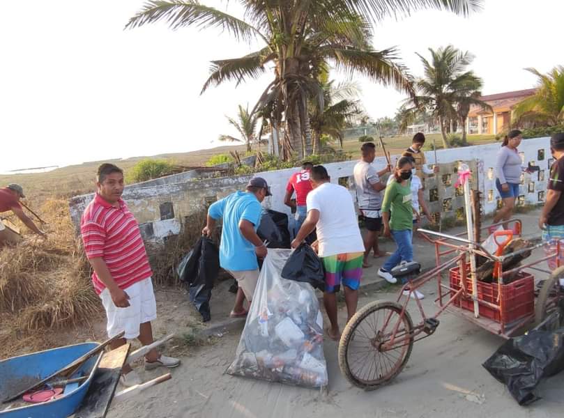 El Heraldo De Poza Rica Cuidan El Ambiente