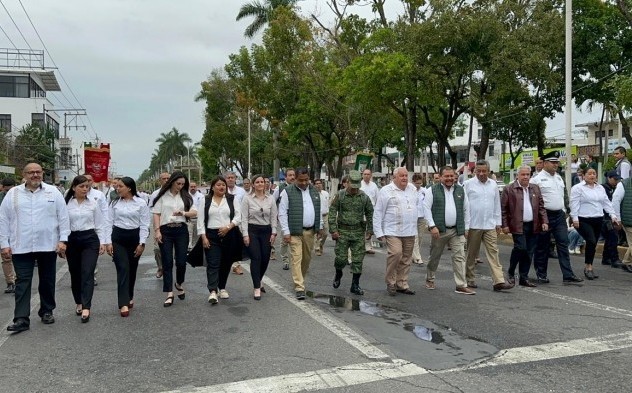 El Heraldo De Poza Rica Desfile De Petroleros Entre Reclamos Y Luto