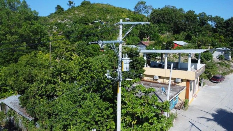 Amplían red eléctrica Amplían red eléctrica