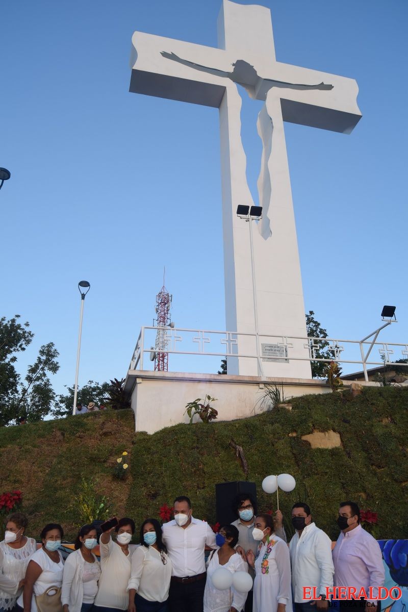 El Heraldo de Poza Rica Inauguran Mirador de la Santa Cruz