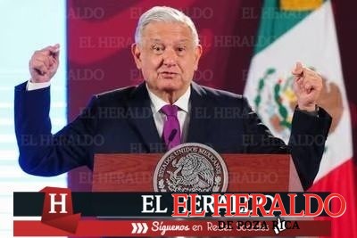 AMLO celebra baja