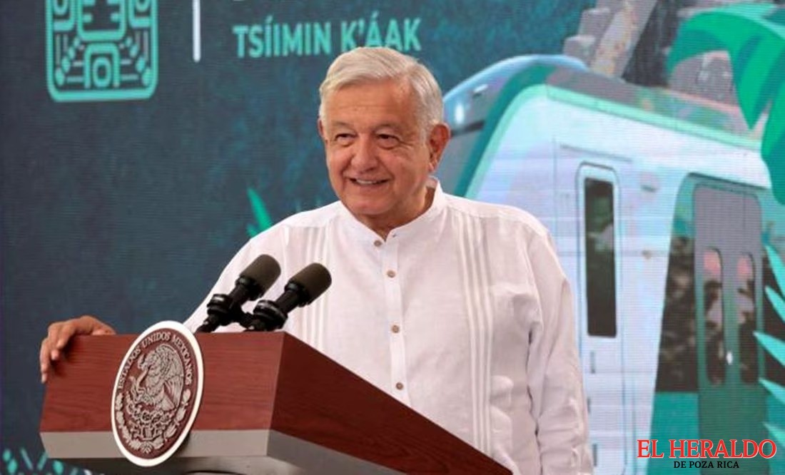 AMLO llama