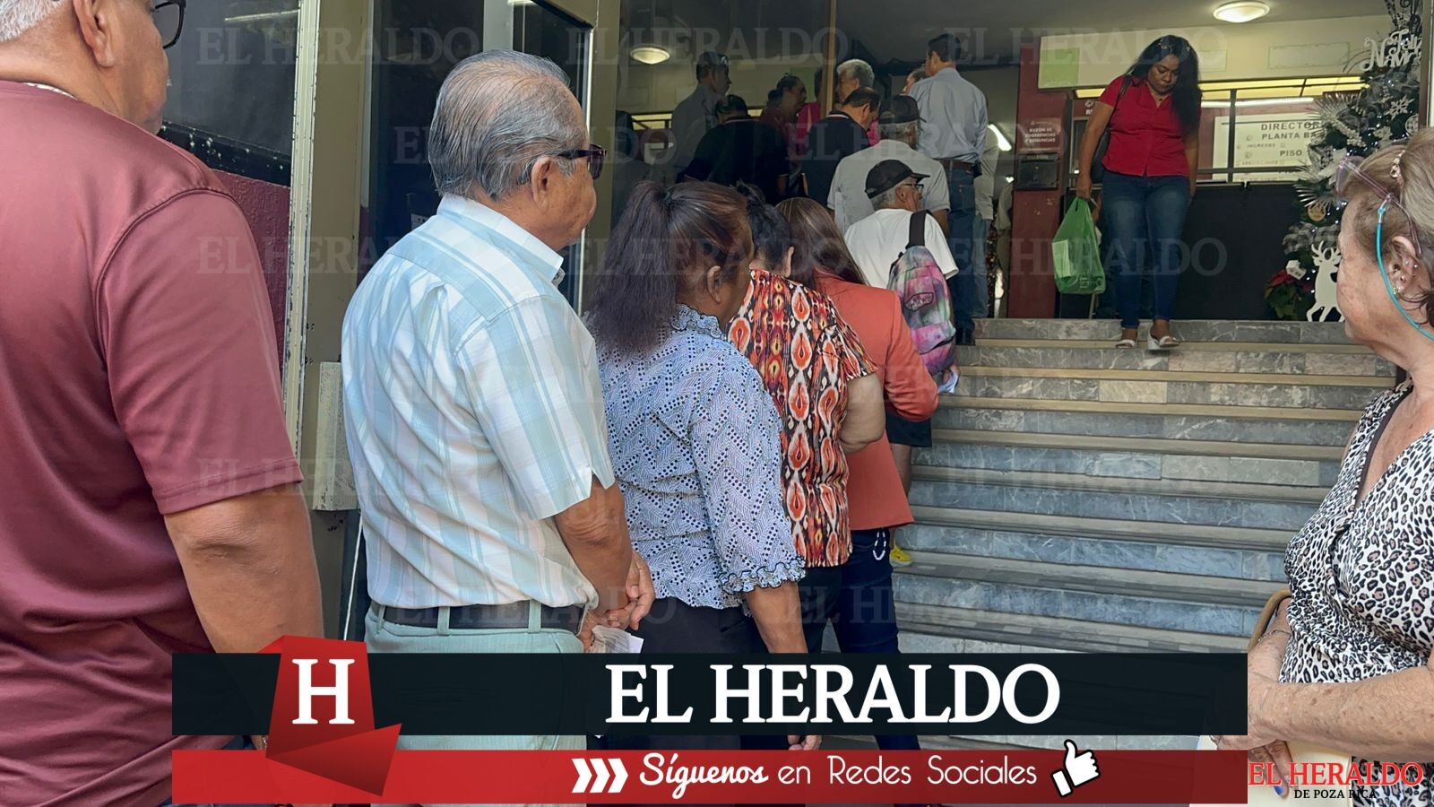 Acuden cientos de ciudadanos3