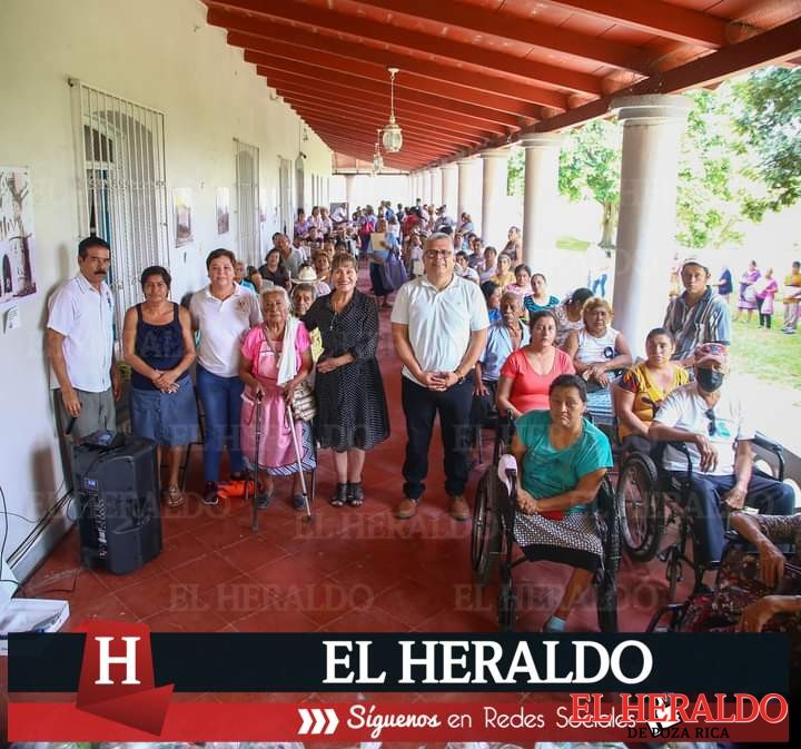 Atiende DIF a personas vulnerables y con discapacidad 2