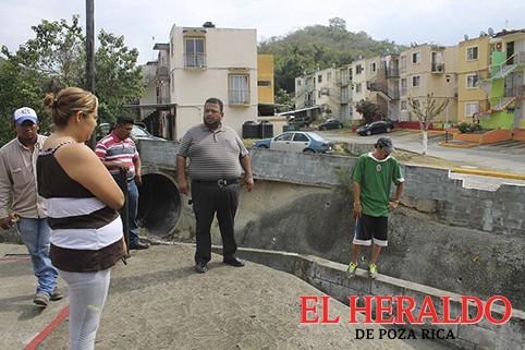 El Heraldo de Poza Rica - Se previenen ante las lluvias en Casas GEO