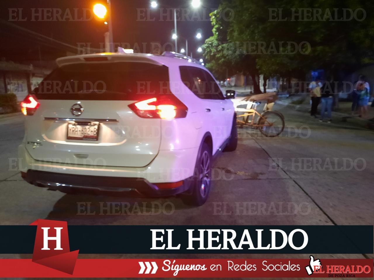 Camioneta impacta a varón que iba en triciclo en el centro de Coatzacoalcos 2
