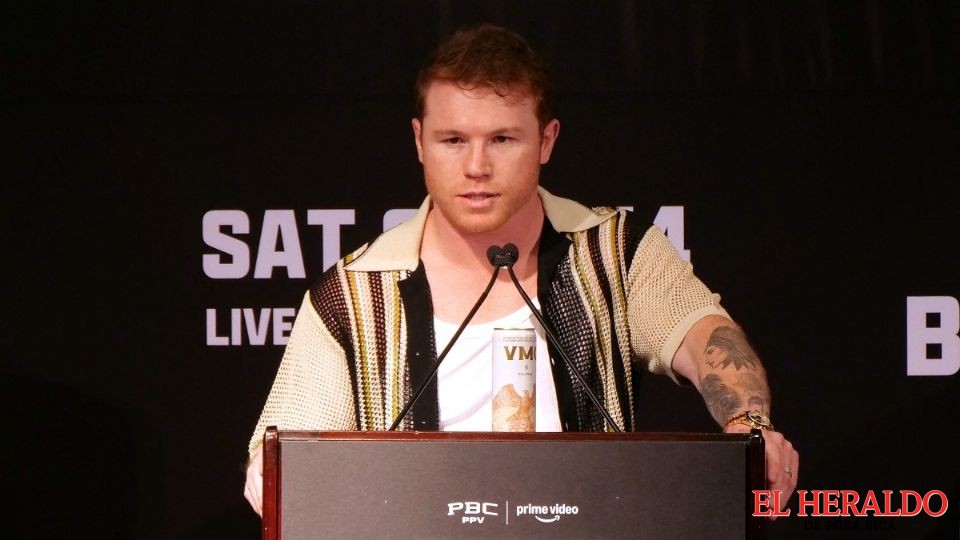 Canelo Álvarez se va contra la FIB tras despojarlo de su título