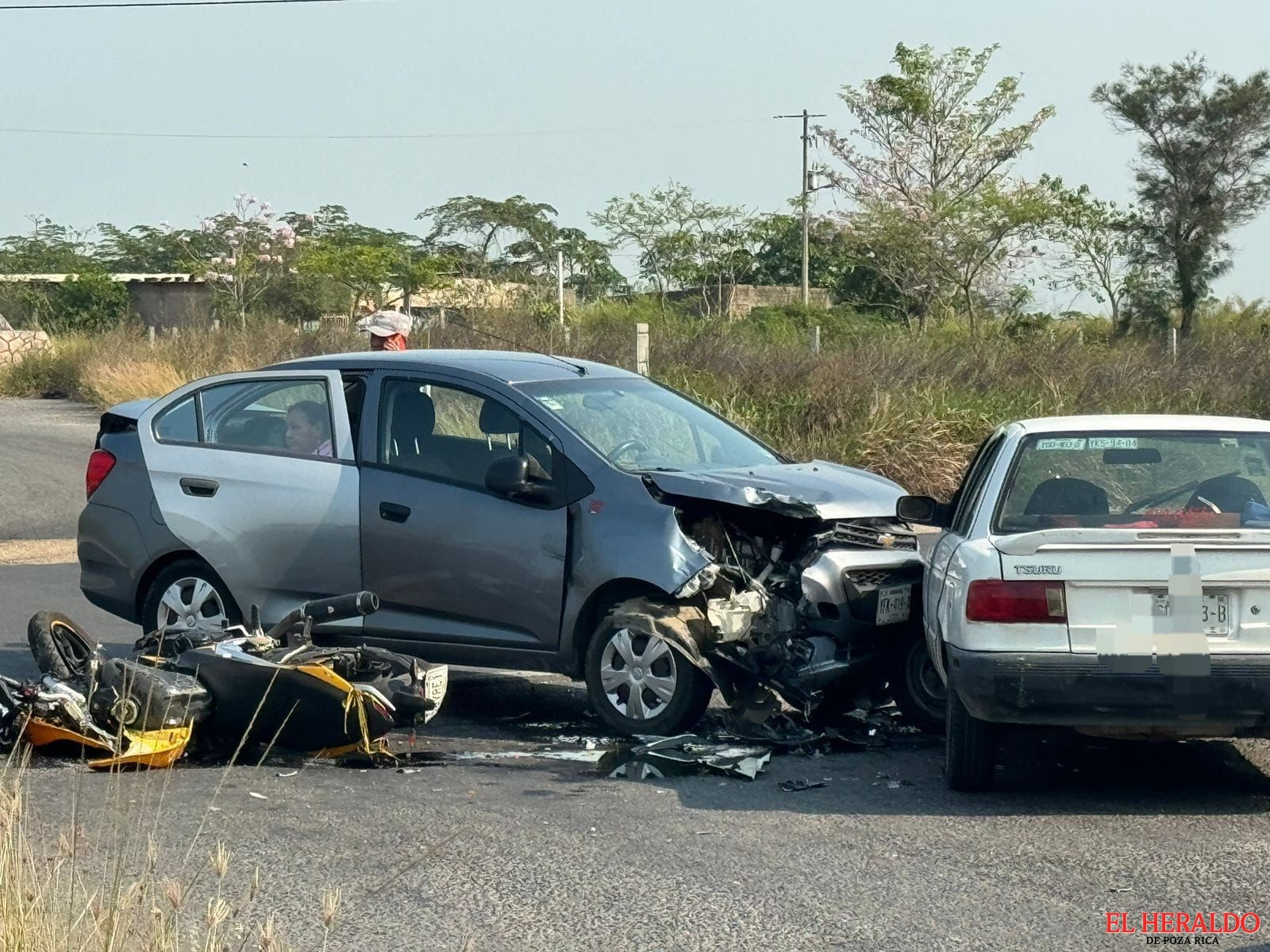 Chocan dos autos