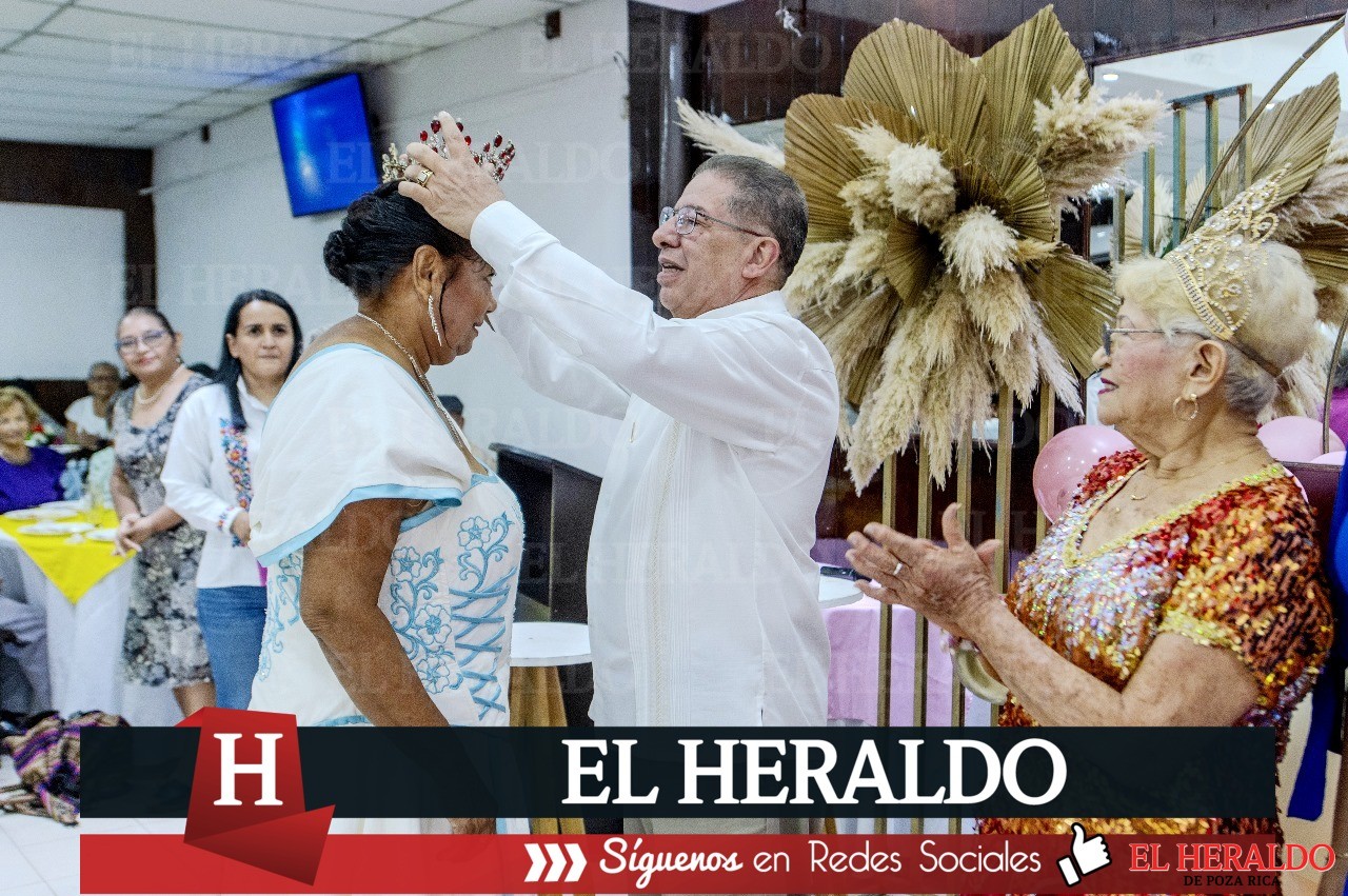 DIF Municipal y el Gobierno de Tuxpan festejaron a los abuelos 1
