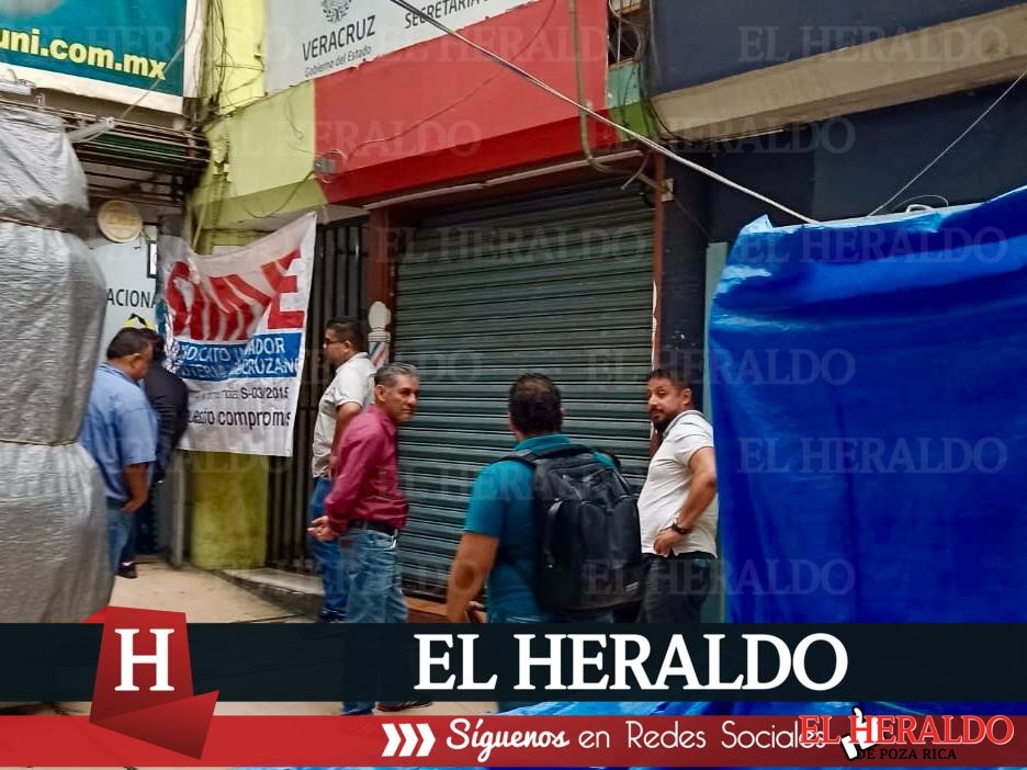 Docentes toman Dirección General de Bachillerato 1