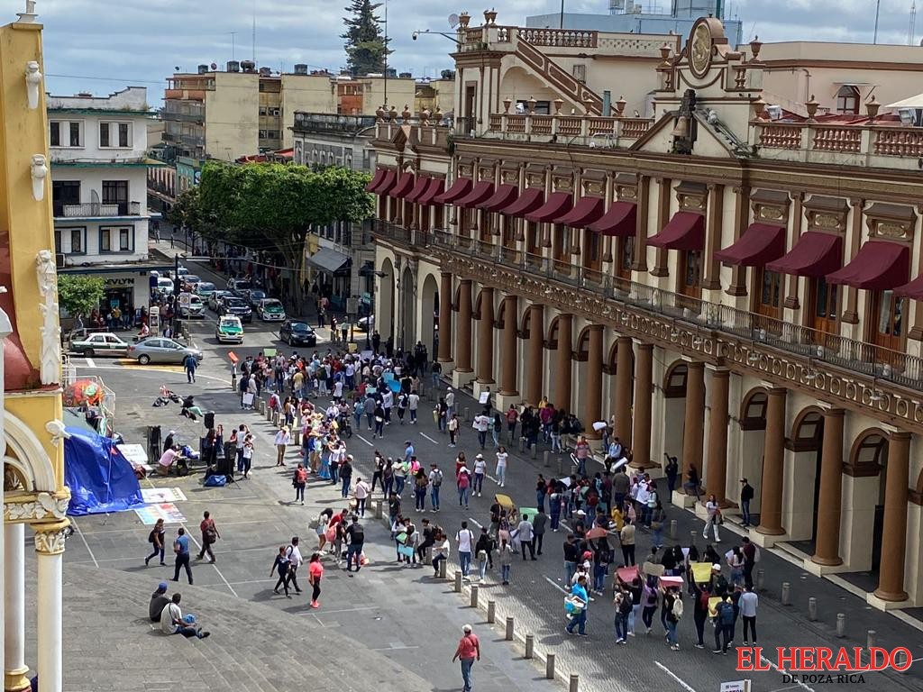 Estudiantes antorchistas2