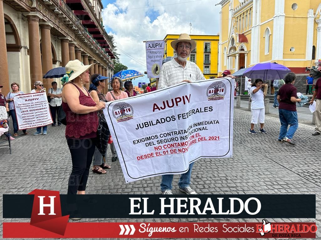 Jubilados bloquean centro