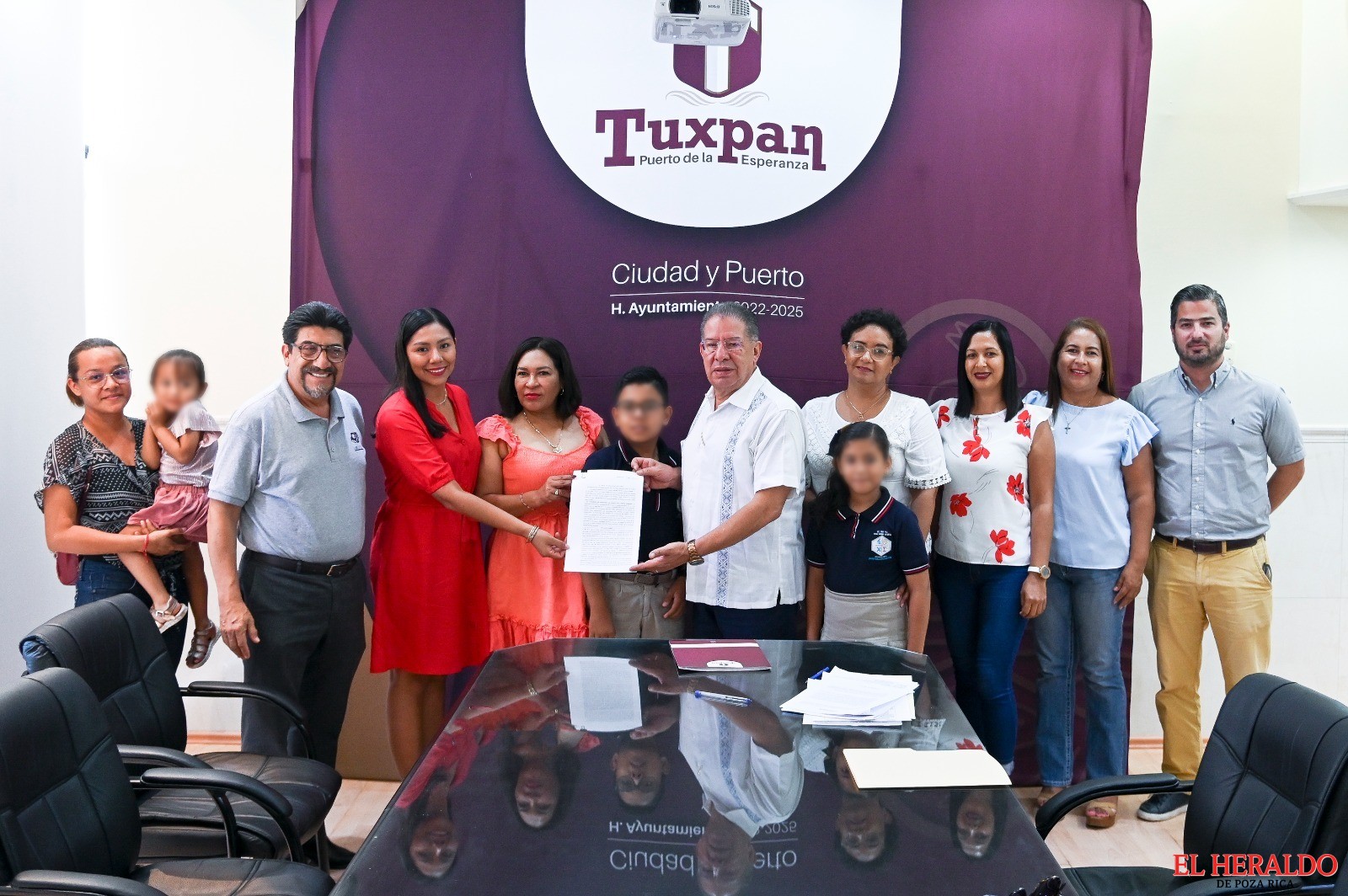 Más escuelas de Tuxpan beneficiadas por el Programa Escuela Garantizada Escritura Garante