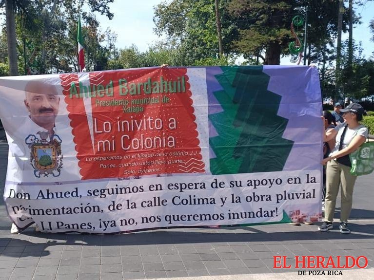 Protestan frente a Palacio Municipal 1