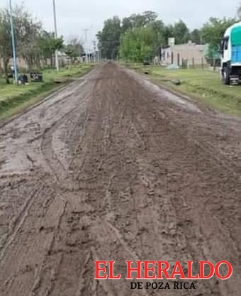 Vecinos de Monte Grande piden a Trascanada que les arregle el camino