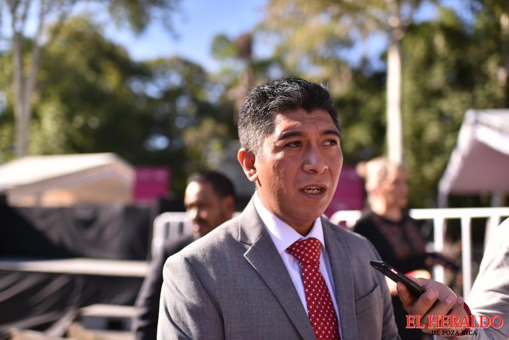 estado casi 30 escuelas