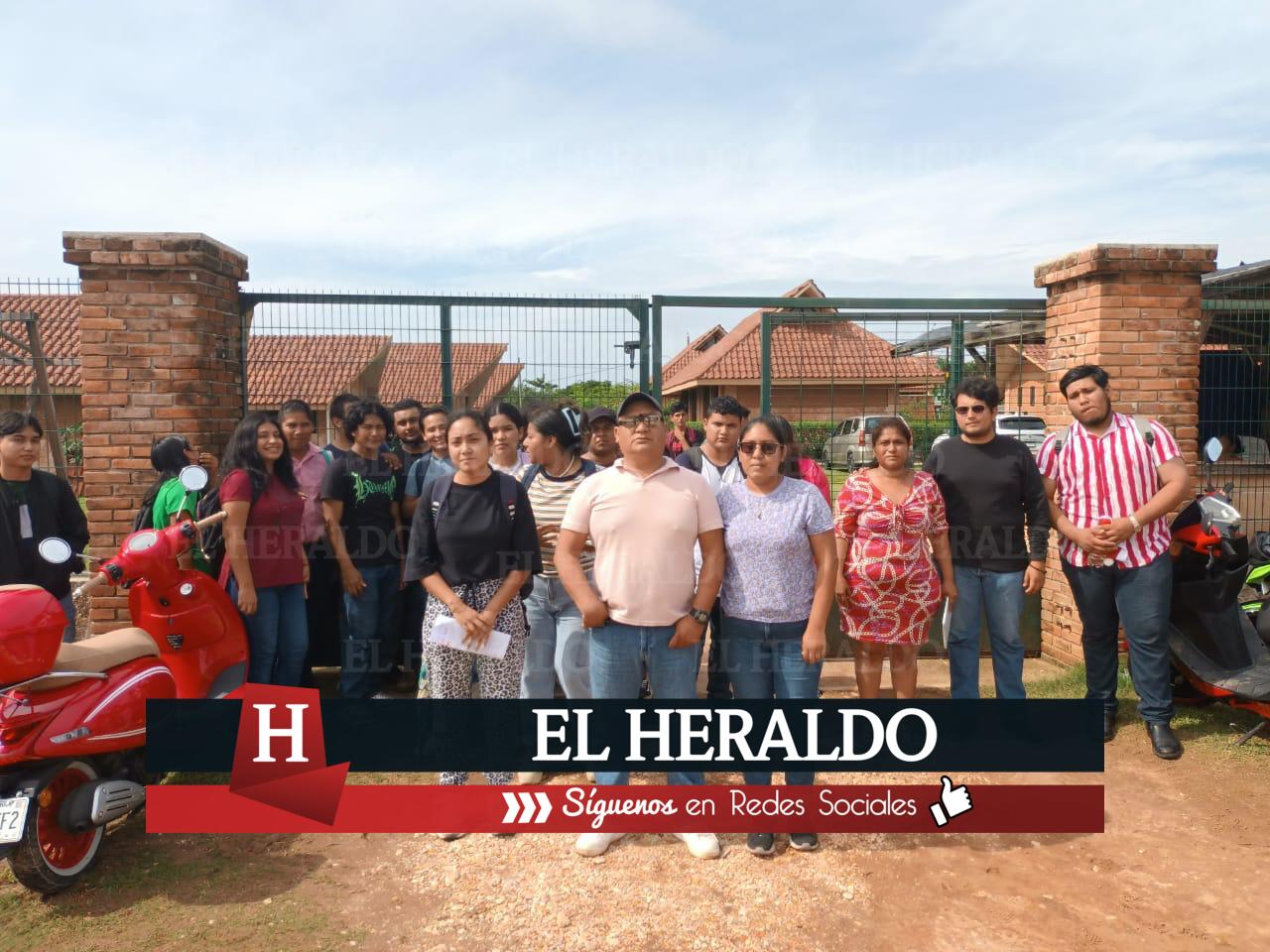 Dan de baja a estudiantes