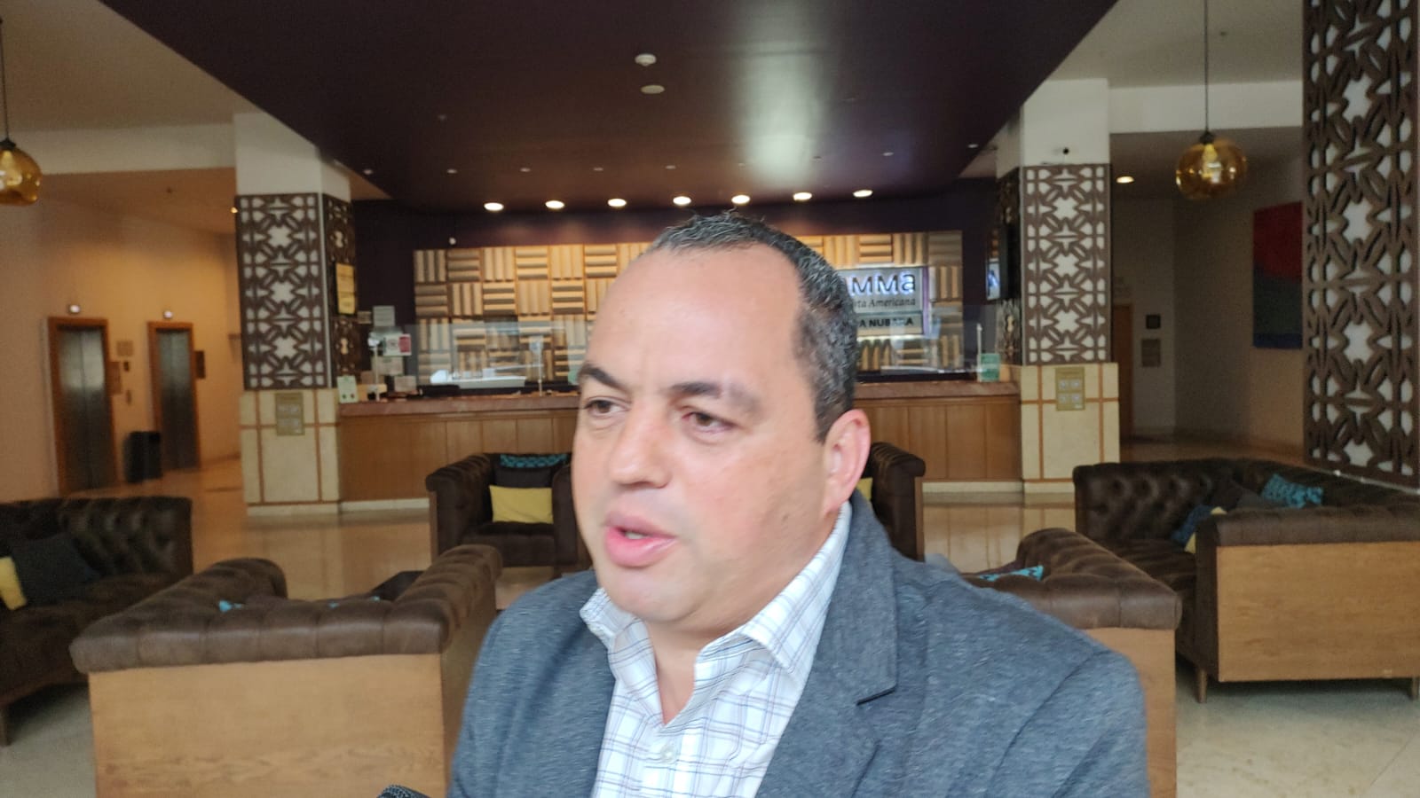 Funcionarios estatales