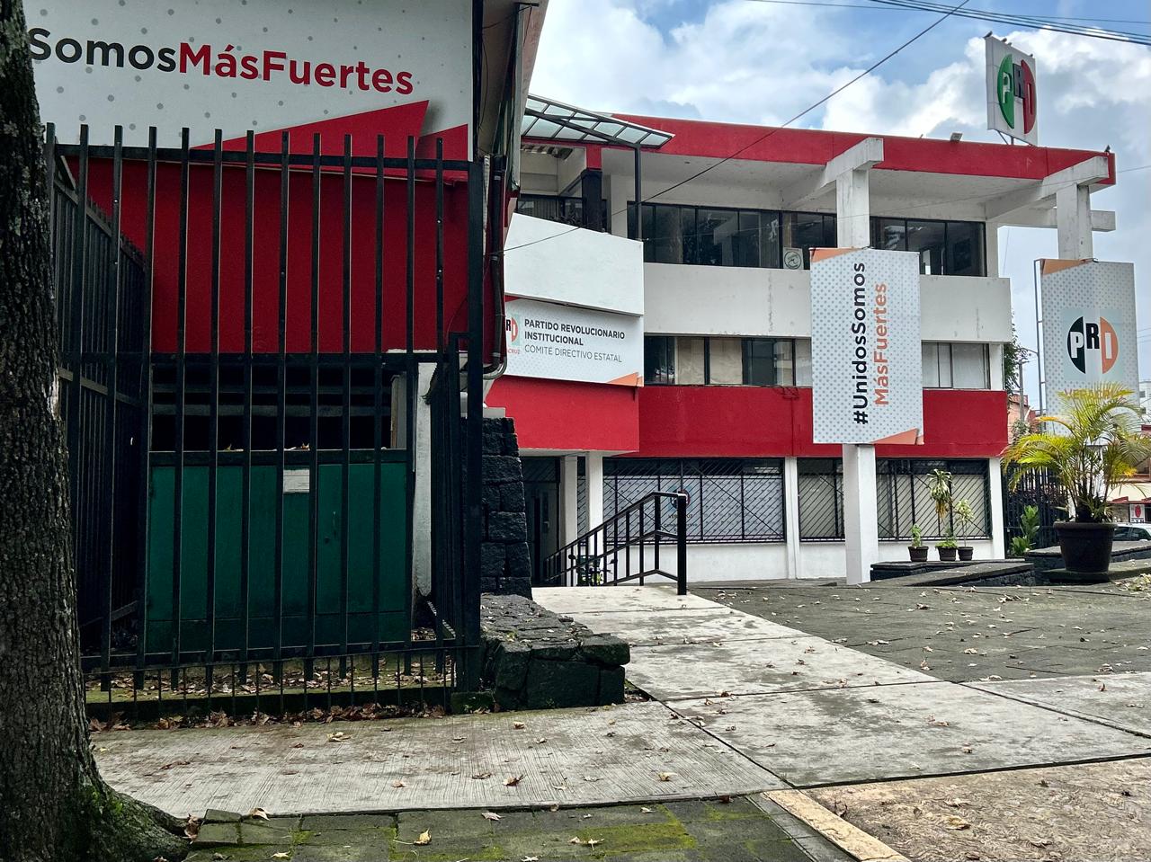 Empleados del PRI