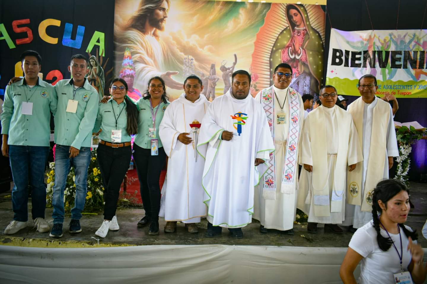 Jóvenes participan