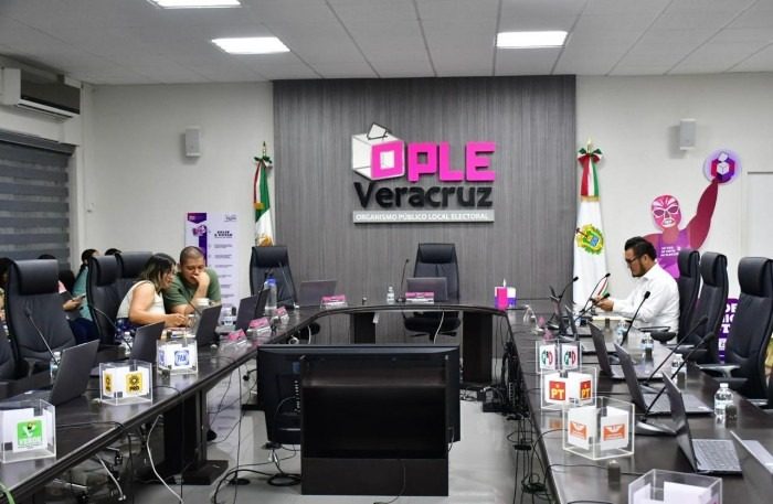 OPLE recibe