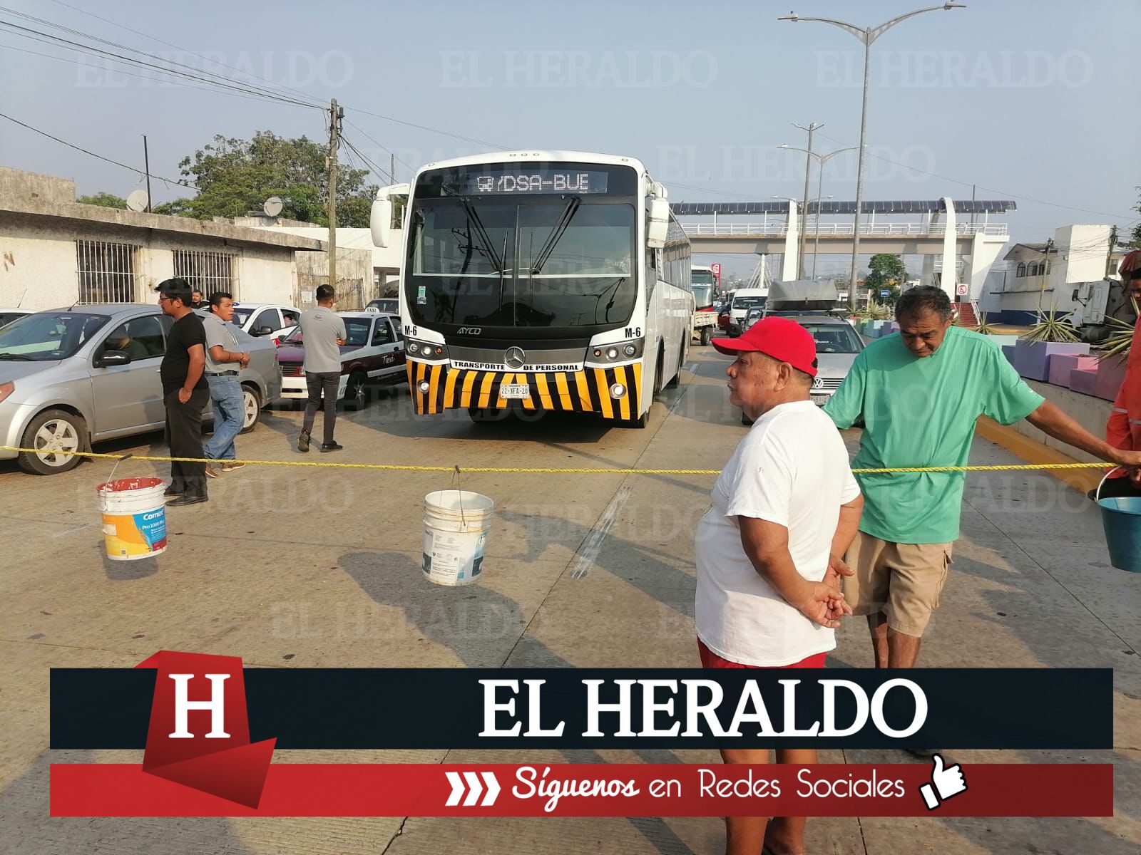 Vecinos cierran 3