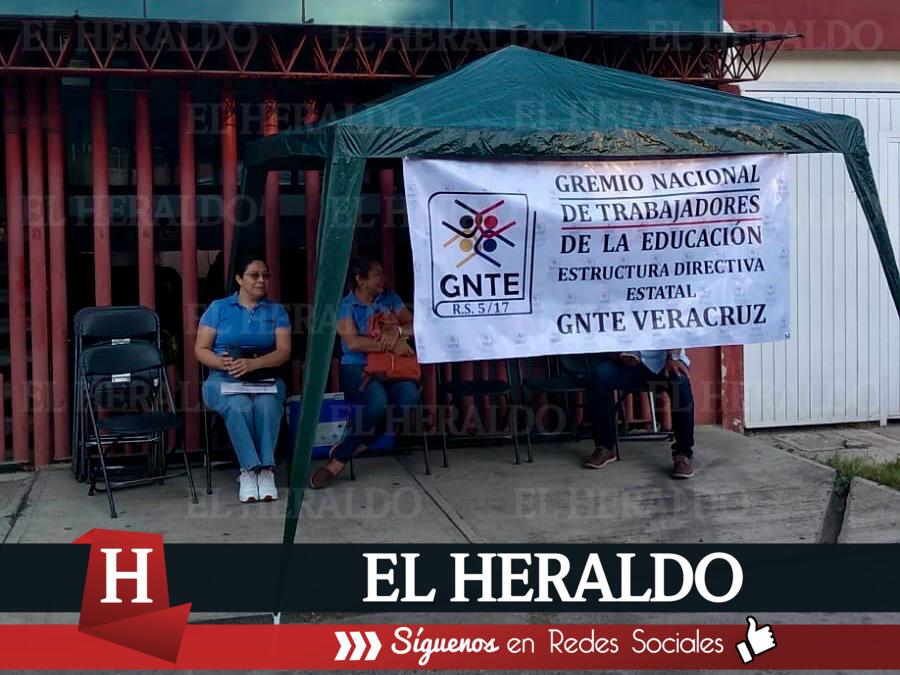 Toman por tiempo indefinido diversas oficinas de la SEV 3