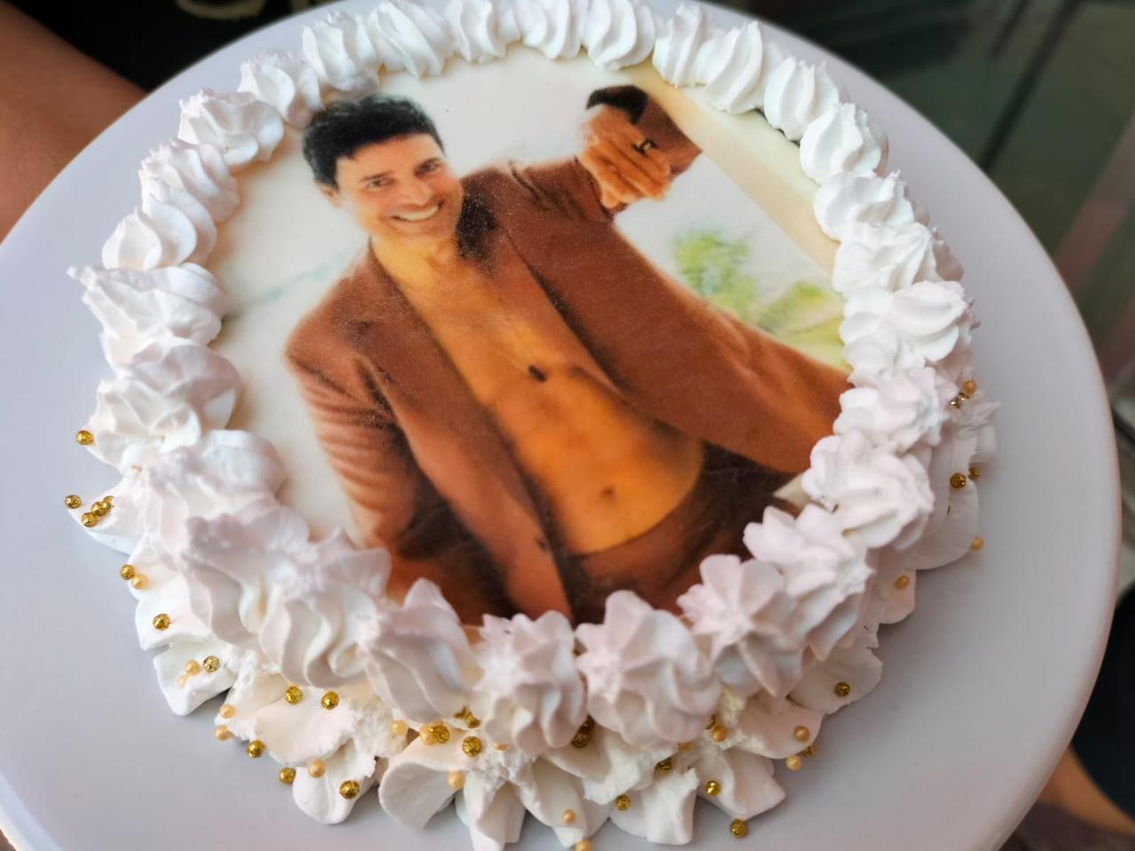 El Heraldo de Poza Rica - En Coatzacoalcos ofrecen ricos postres con la  imagen de Chayanne el eterno novio de las mamás