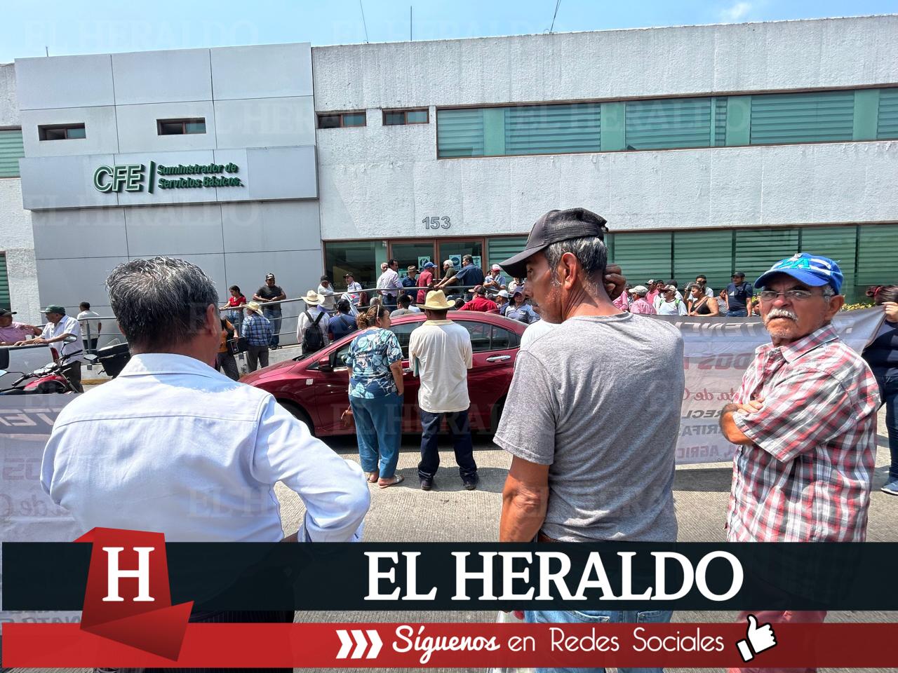 Protestan en CFE para exigir reclasificación de tarifas