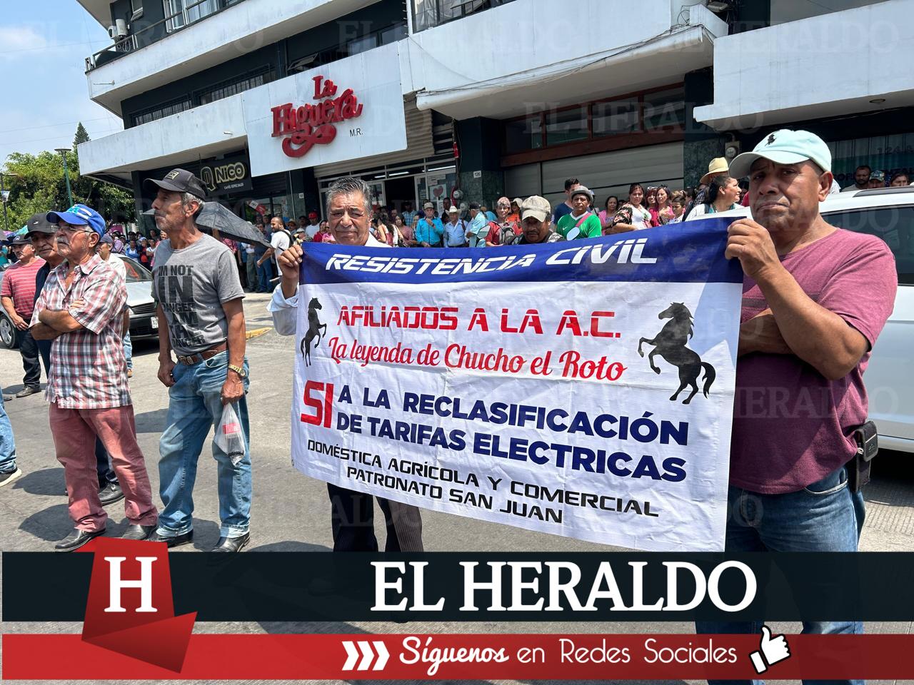 Protestan en CFE para exigir reclasificación de tarifas 2