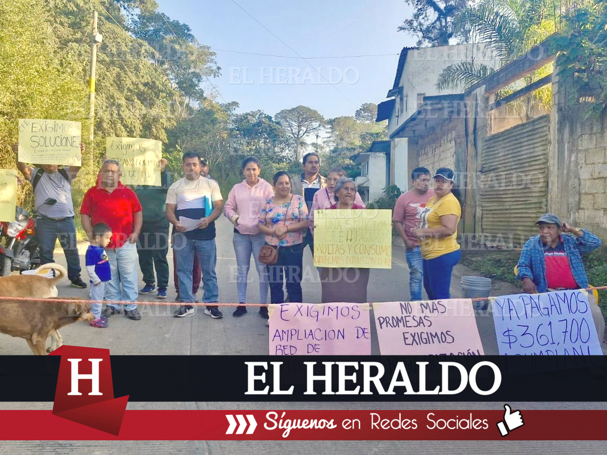 Pobladores bloquean camino en El Tronconal; denuncian que CFE los engañó