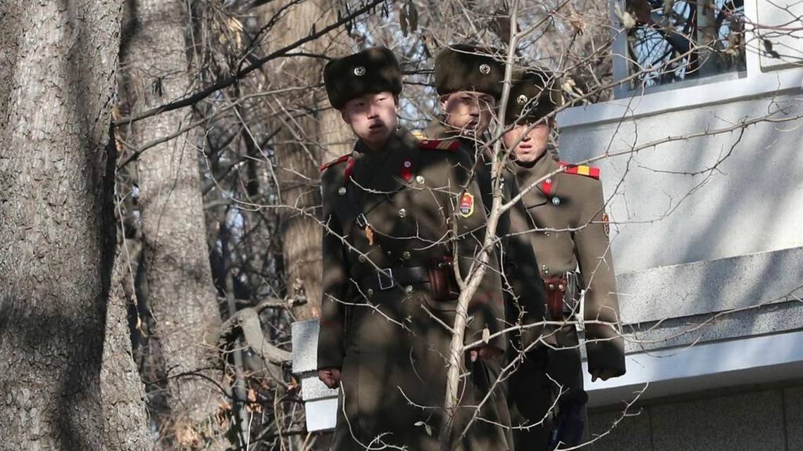 Soldados norcoreanos cruzan frontera desmilitarizada