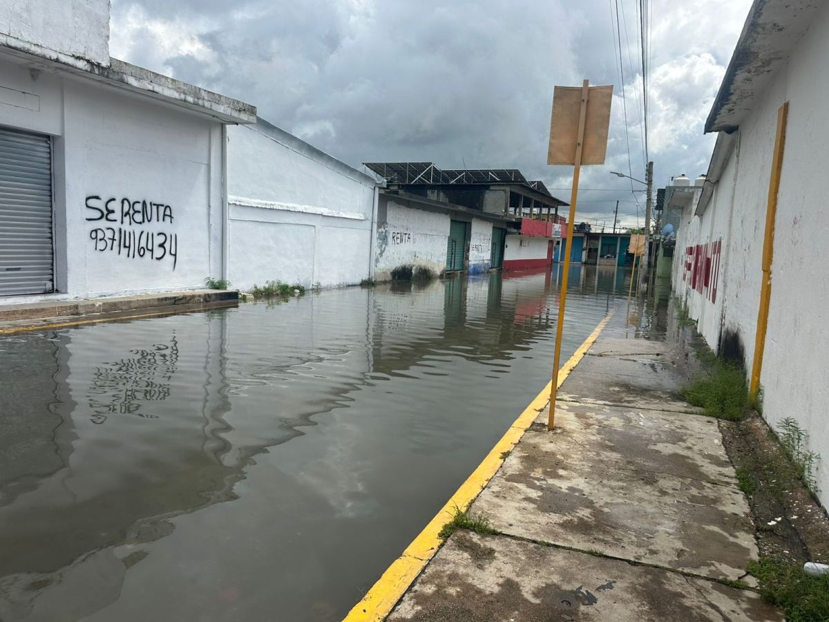 Se desborda río en Minatitlán