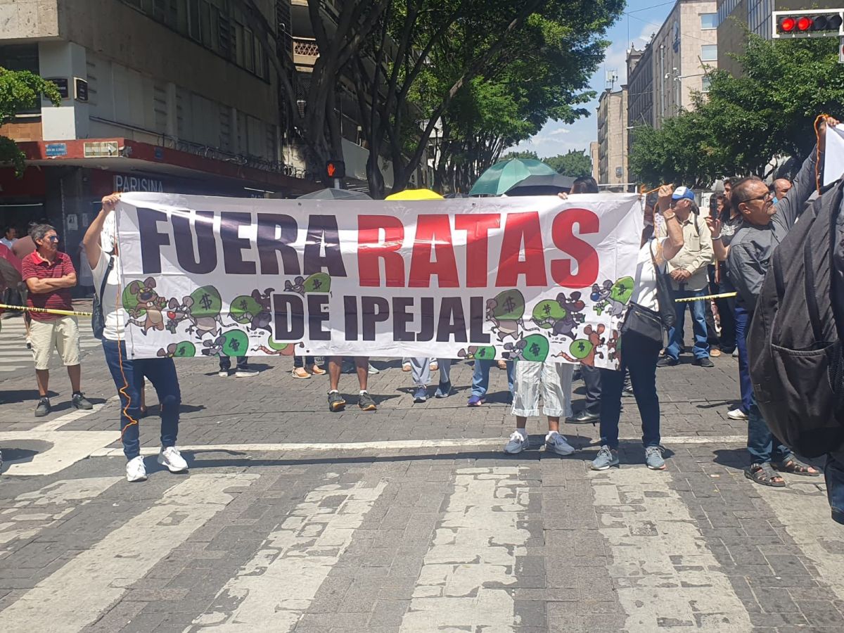 Jubilados protestan por Ipejal