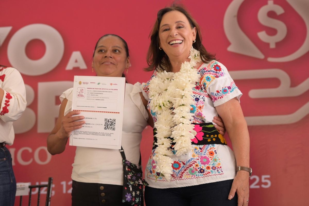 Entrega Nahle Apoyo a la Palabra
