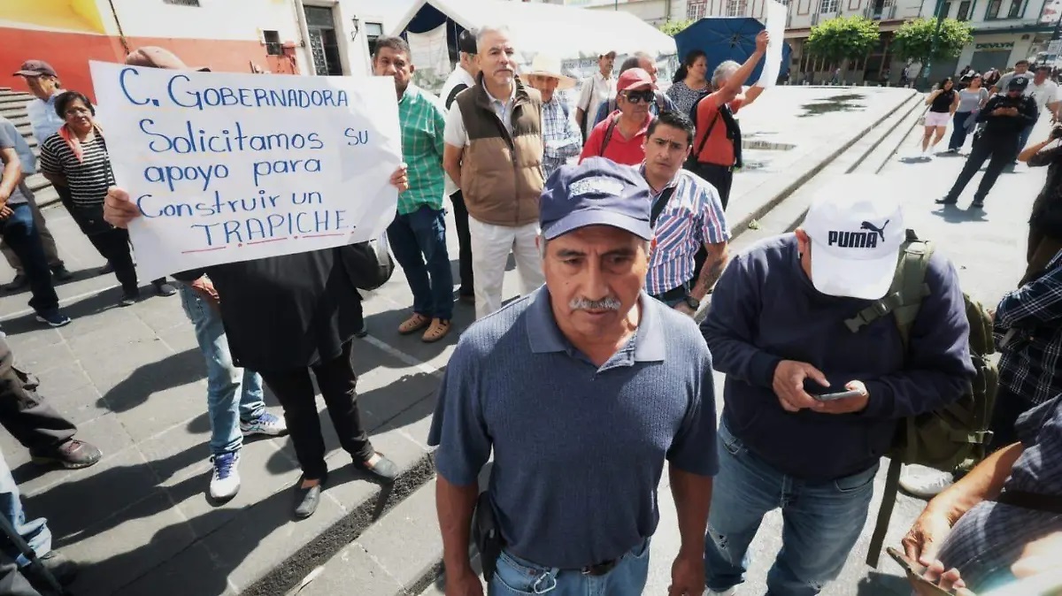 Protestan exobreros de ingenio