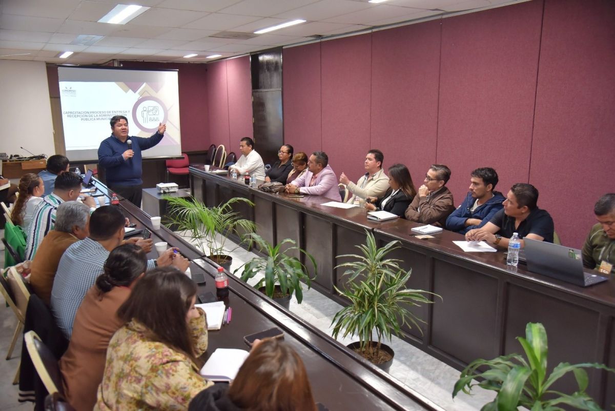 Capacitan a próximos alcaldes