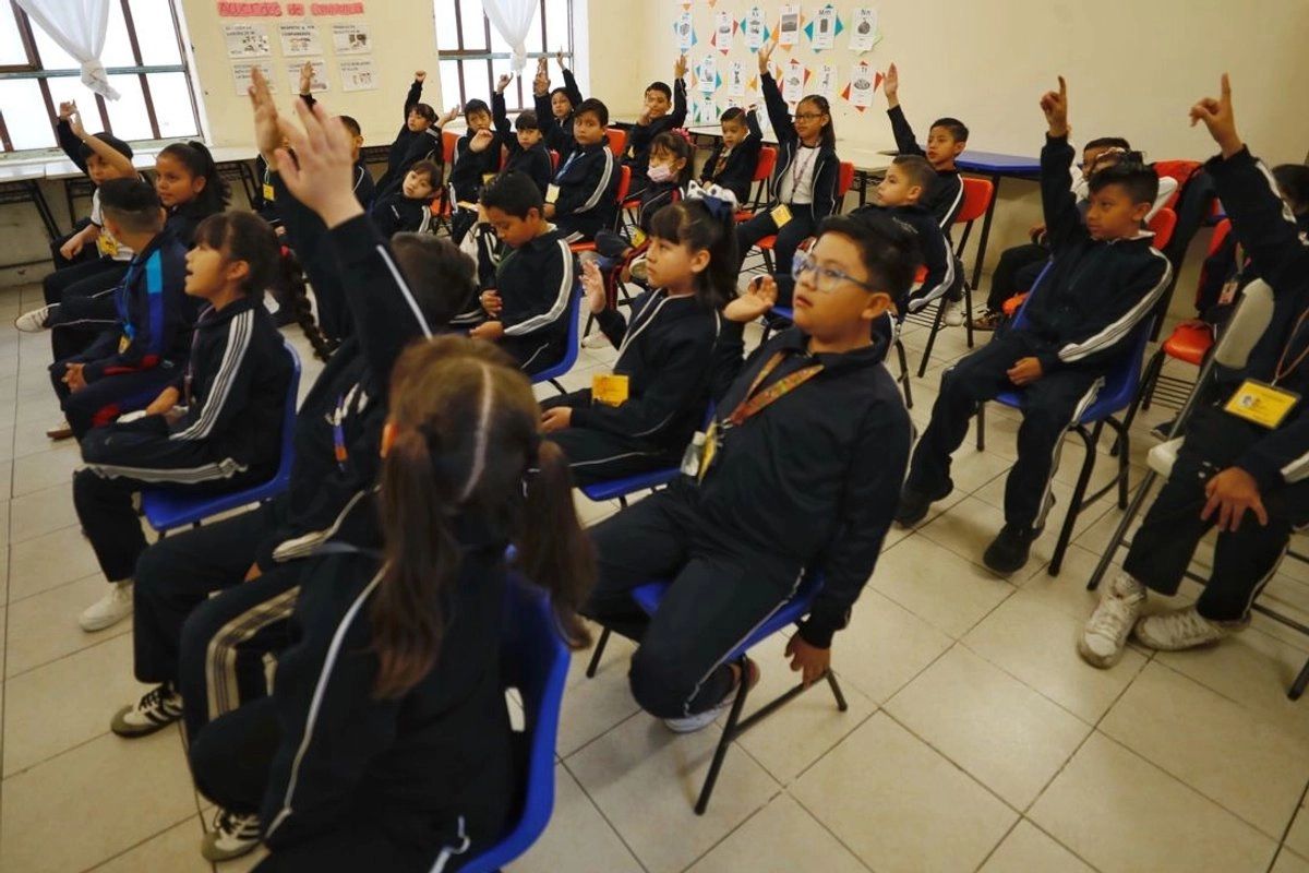 Beca Universal Rita Cetina se amplía a  seis grados de primaria