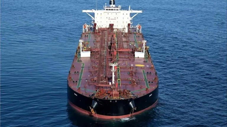 Buque petrolero avanza hacia Cuba en plena crisis eléctrica