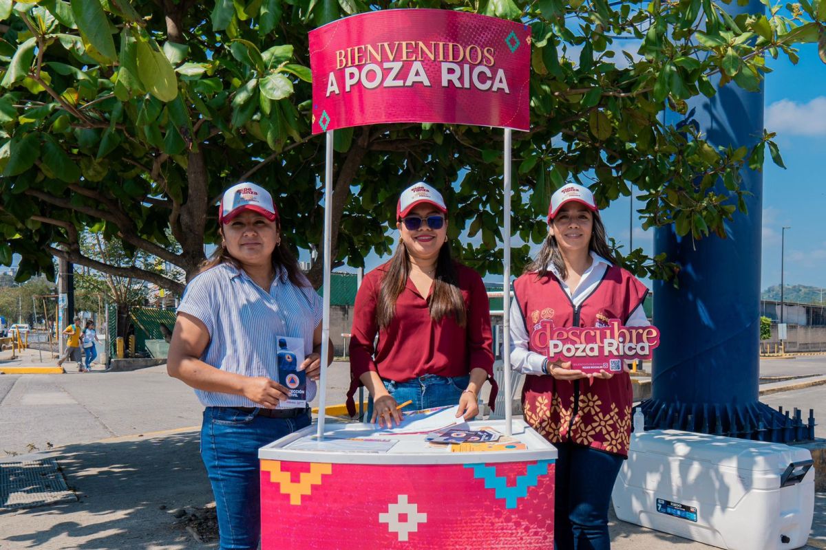 Instalan módulos turísticos en Poza Rica