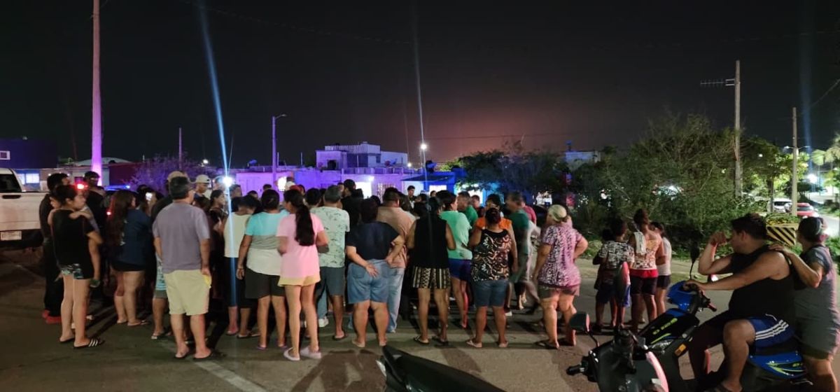 Retienen a personal de CFE, ante falta de luz