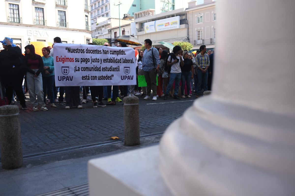 Paro en UPAV Xalapa deja a 300 estudiantes sin clases