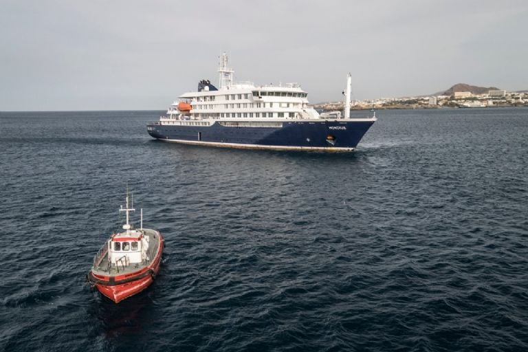 Escapan 30 pasajeros del crucero de hantavirus