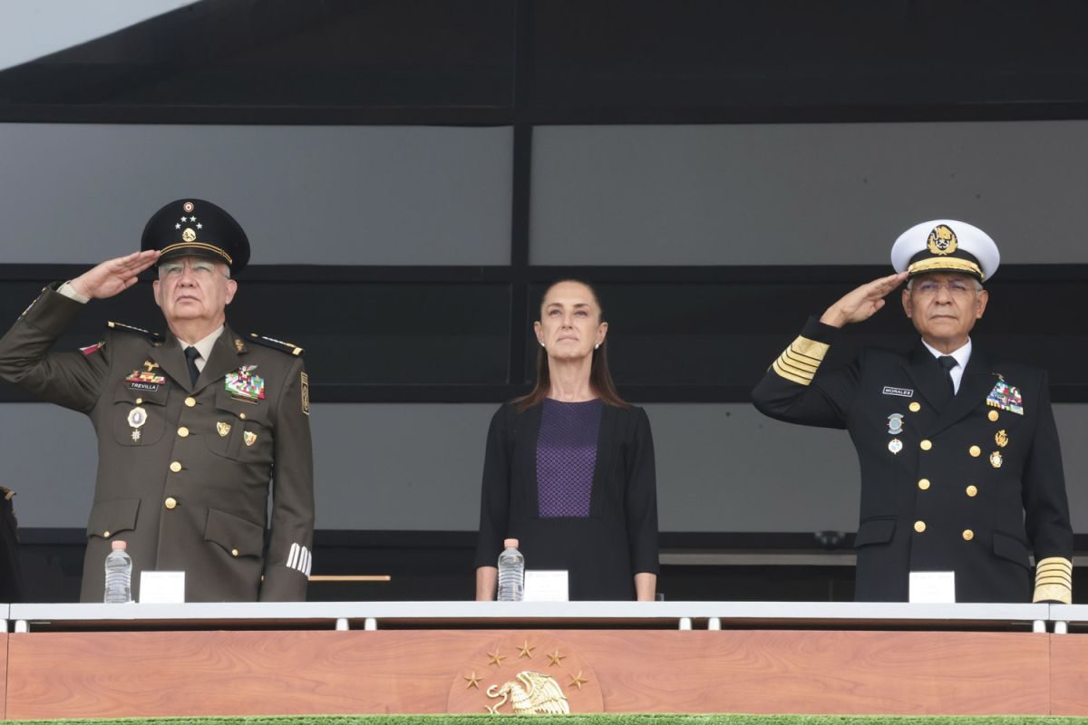 Encabeza Claudia 106 Aniversario de la Columna de la Legalidad