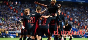 Barcelona se corona en La Liga Barcelona se corona en La Liga