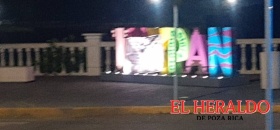 Colocan lona con amenazas Colocan lona con amenazas